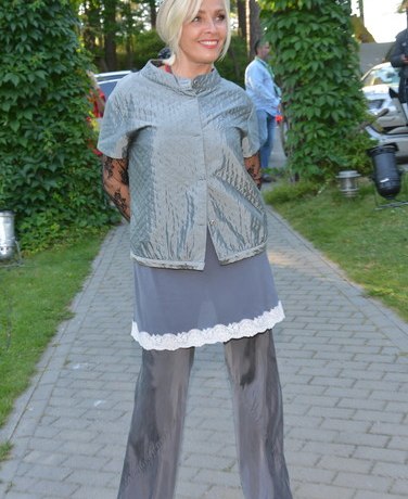 Лечилась от рака или делала омолаживающие процедуры? Хирург о внешности Лаймы Вайкуле