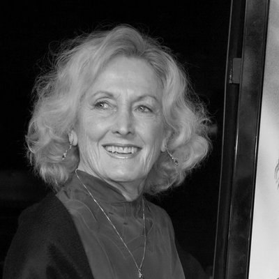 Умерла мать Шона Пенна Айлин Райан