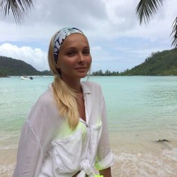 Наталья Варвина вывезла родственников в шикарный отпуск и показала двухэтажную виллу на Самуи