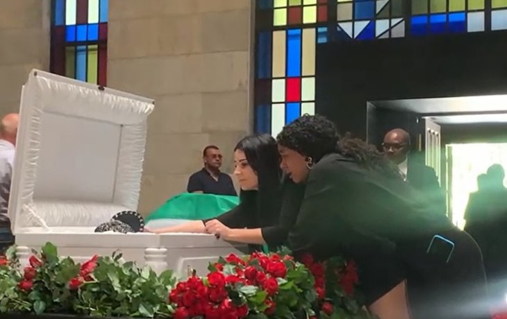 &laquo;Я всегда буду любить тебя&raquo;: бывшая жена и дочь Пьера Нарцисса рыдают у гроба