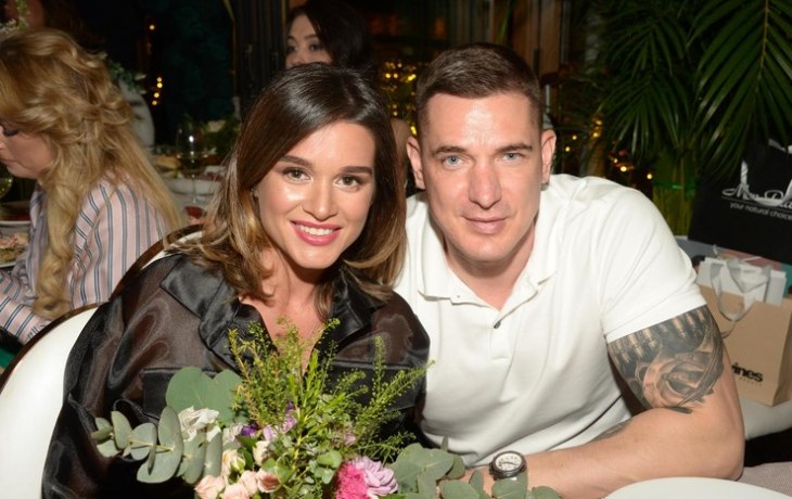 &laquo;Я год молчу ради дочери&raquo;: Ксения Бородина резко ответила Омарову, намекая рассекретить причины разв