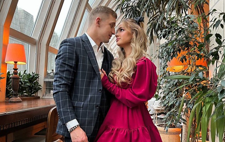 &laquo;В узком кругу и без камер&raquo;: Саша Стоун и Валя Карнавал готовятся к свадьбе