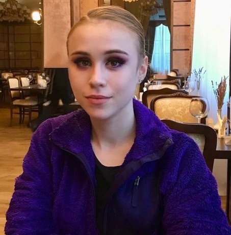 С внезапно погибшей 20-летней балериной Алесей Лазаревой прощаются на родине в Тольятти