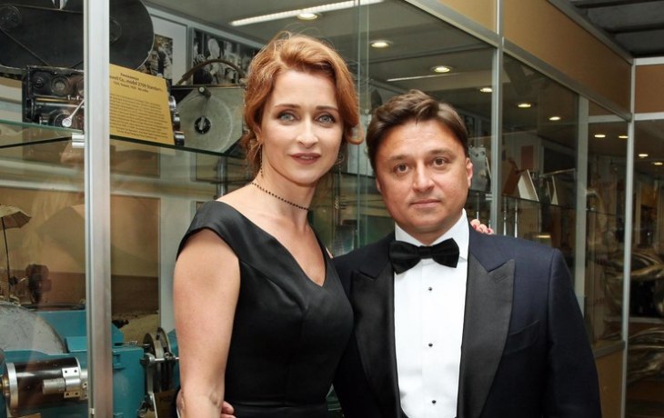 Лагашкин о постельных сценах жены в &laquo;Жуках&raquo;: &laquo;Вытворяет многое, причем с двумя партнерами&raquo;