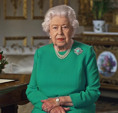 Боже, храни королеву! Как Елизавета II спасала семью от позора и скандалов