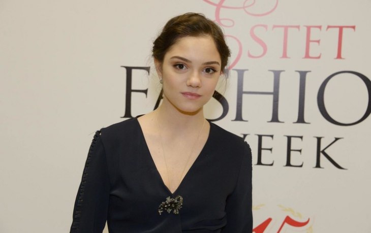 Сама подливала воды на купальник: как прошла скандальная фотосессия Медведевой &ndash; видео