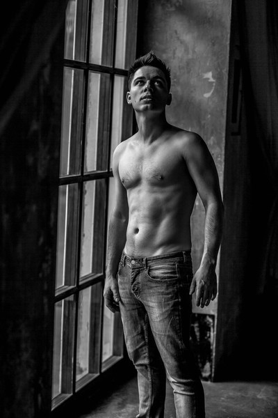 Музыкант похвастался подтянутым телом