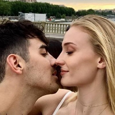 Софи Тернер стала дважды мамой Софи Тернер стала дважды мамой