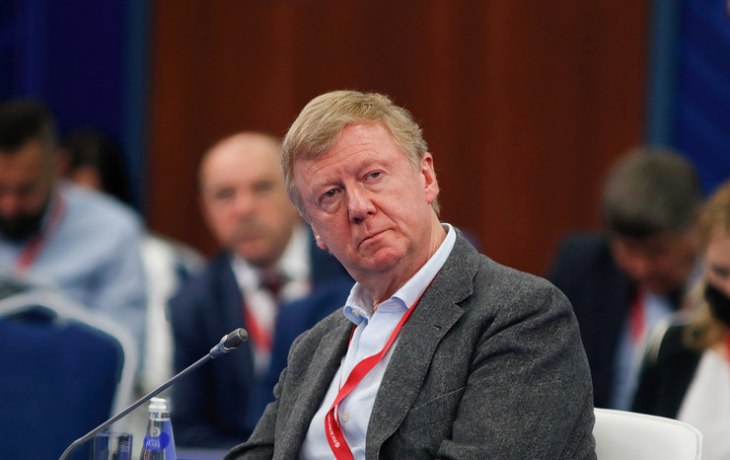 &laquo;Не закрывается глаз, частичный паралич лица&raquo;: первое фото Анатолия Чубайса в реанимации