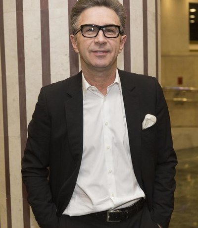 Ушел от жены ради молодой костюмерши, стал папой в 62. &laquo;Дорога в облака&raquo; Валерия Сюткина