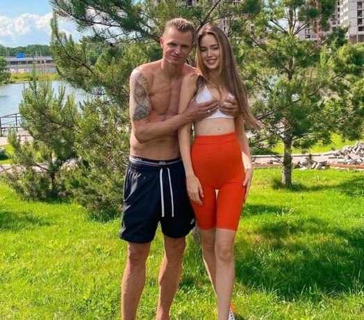 &laquo;Выносит мозг и пишет миллиард сообщений&raquo;: Тарасов об истериках Костенко во время ссор