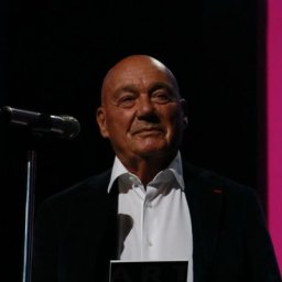 Сегодня: родились Владимир Познер и Эйса Баттерфилд
