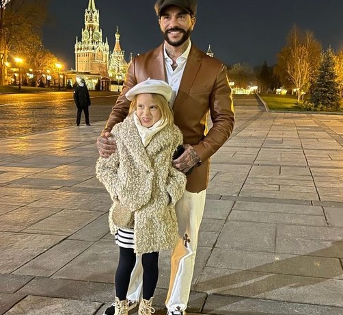 &laquo;Я не завидую папе&raquo;: Симона о будущих конфликтах Тимати с дочерью