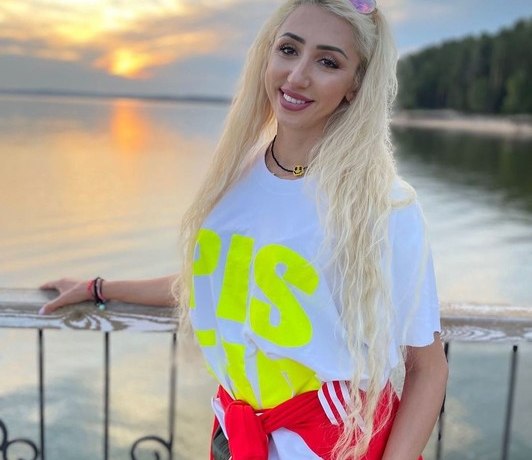 &laquo;Пойду работать, как все нормальные люди&raquo;: блогеры-миллионники о том, как они будут жить без TIkTok