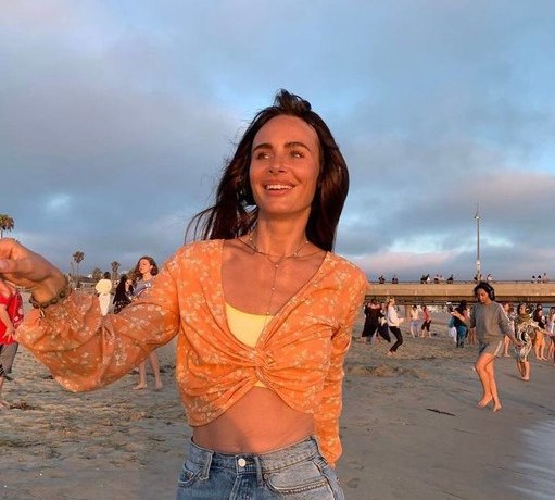 Вид на океан и Голливудские холмы, несколько этажей. Саша Зверева переехала в новый дом