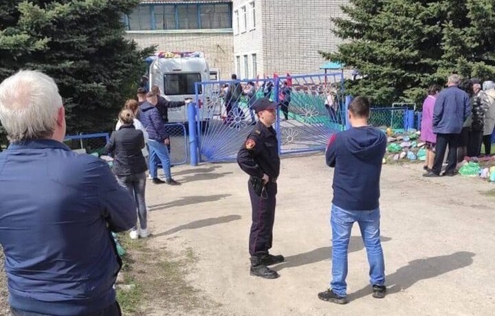 Лечился в психушке, любил оружие, убил соседа до расправы в садике. Что известно об ульяновском стре