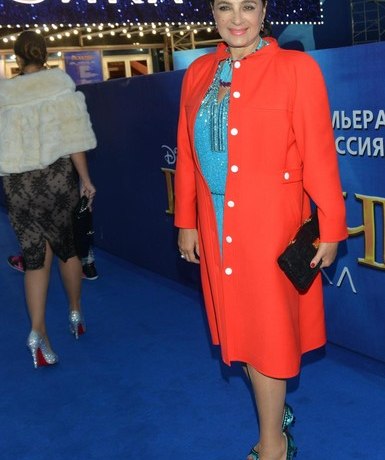 Виват, королева! Ирина Винер отплясывает в платье невесты на праздновании дня рождения после развода