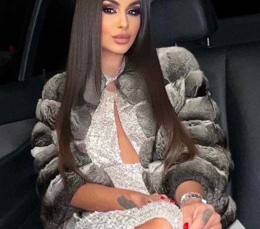 Лера Фрост опустила Ксению Бородину и ее &laquo;Прачку&raquo;: &laquo;В клубах баб-сплетниц никогда не состояла!&raquo;