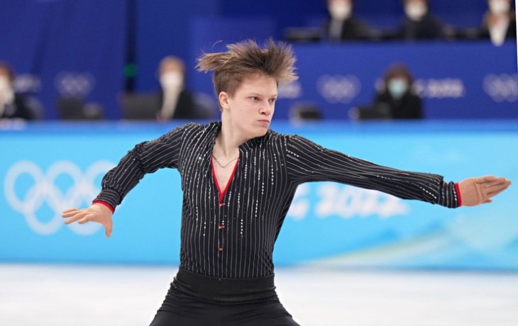 Мишина рассказала, что Евгений Семененко начал вставать с койки после удара об лед