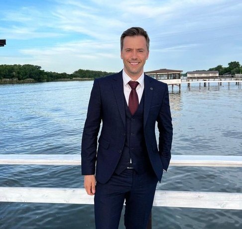 У Ивана Жидкова новая девушка