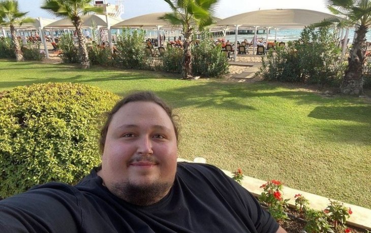 Сын Никаса Сафронова растолстел почти до 300 килограммов