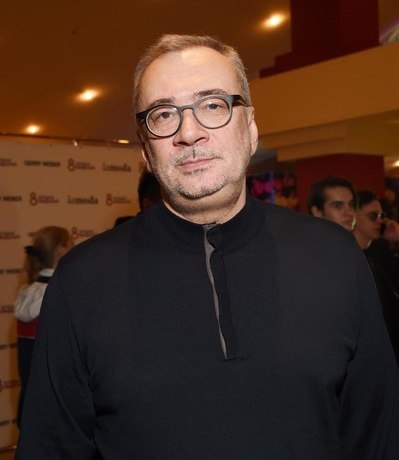 Пропавший после тревожных сообщений Брежневой Константин Меладзе объявился в соцсетях