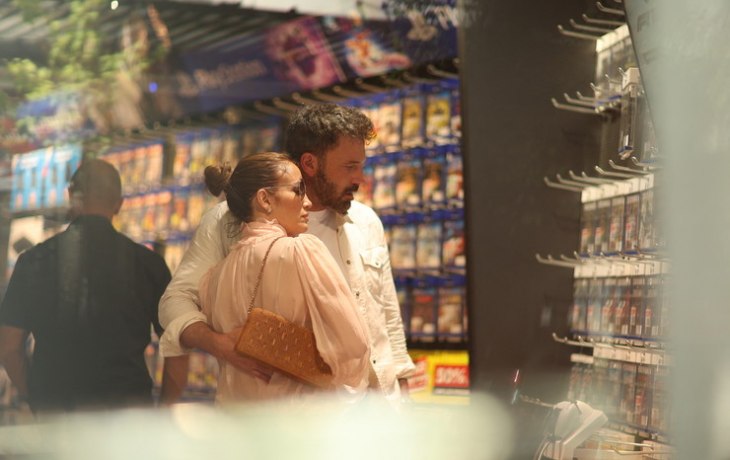 Французский поцелуй и слезы на Сене. Медовый месяц Джей Ло и Бена Аффлека в Париже.