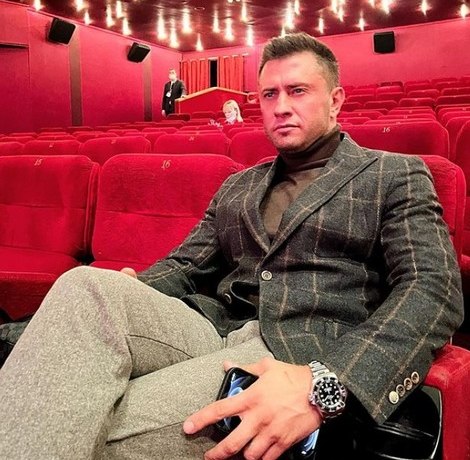 Павел Прилучный заговорил о влюбленности и выложил трогательное фото