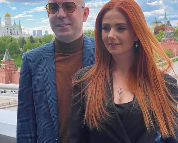 Лена Катина с онкобольным мужем-миллионером проводит медовый месяц в Турции