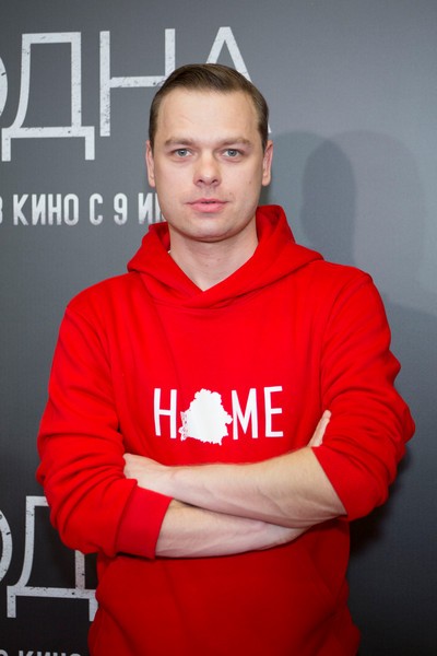 Звезда &laquo;Молодежки&raquo; Влад Канопка: &laquo;Могу без зажима показать пипирку в кино&raquo;