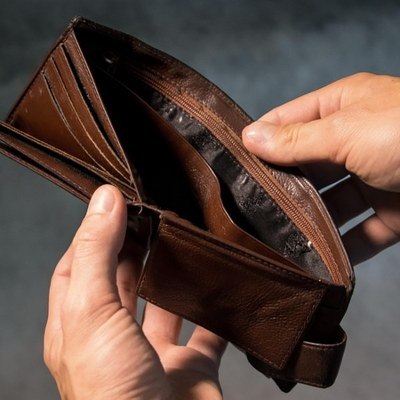 Списание долгов по ЖКХ пенсионерам