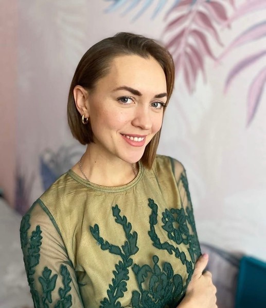 Круглыхина воюет с бывшим за квартиру: &laquo;Меня и детей обокрали. И с этим человеком я венчалась!&raquo;