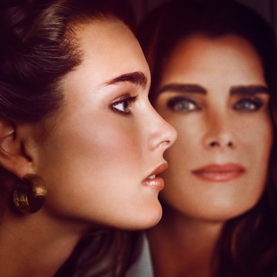 Брук Шилдс со слезами вспоминает свое детство перед камерой