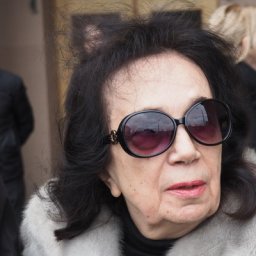 Вдова Алексея Баталова потребовала через суд более полутора миллионов с Наталии Дрожжиной и Михаила 