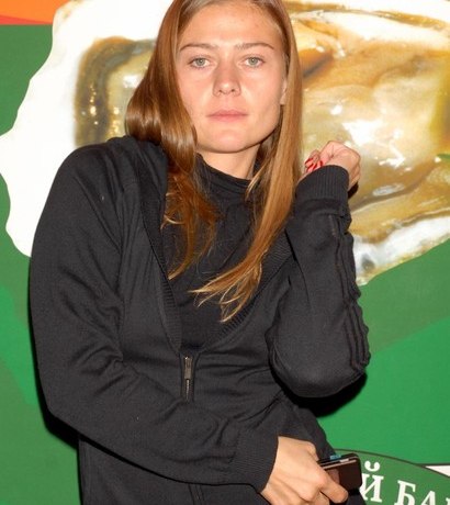 &laquo;Разорвалась шейка матки&raquo;: Мария Голубкина вспомнила об ужасах родов за 10 тысяч долларов