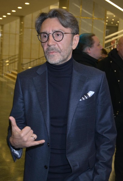 Со Шнуровым Оксана встречалась, будучи совсем юной