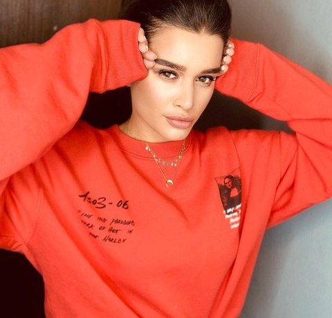 Ксения Бородина показала дом, в котором купила квартиру