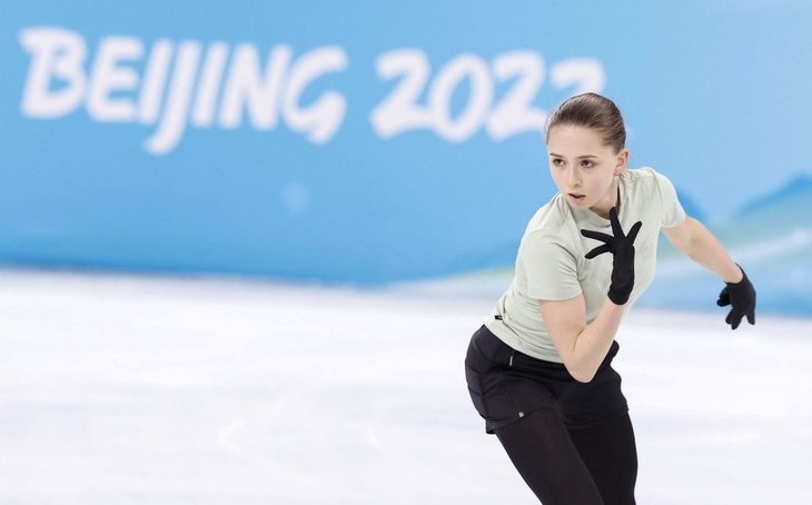 Валиева, Трусова и Щербакова сражаются за пьедестал Олимпиады &ndash; смотрим онлайн