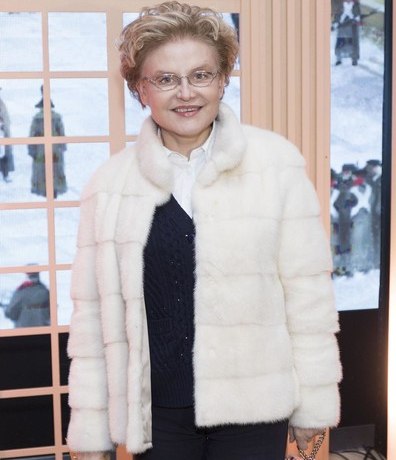 Крепкая семья, репутация главного теледоктора и эксцентричные передачи. Все о Елене Малышевой