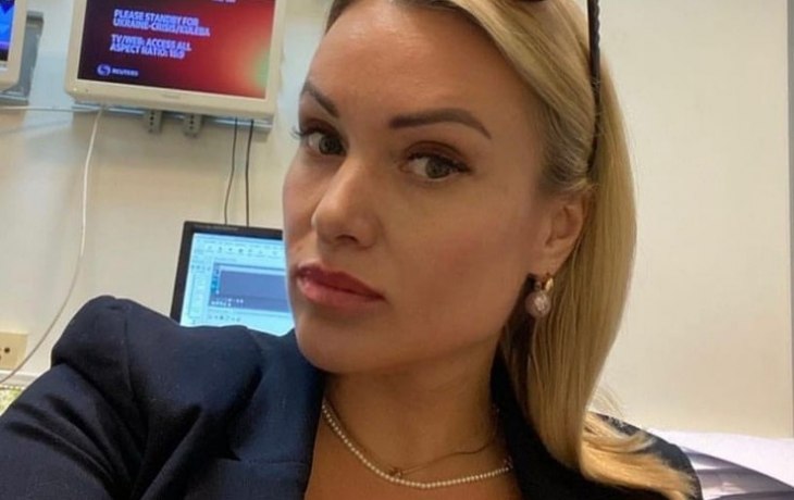 Бывшего редактора Первого канала Марину Овсянникову отправили под домашний арест