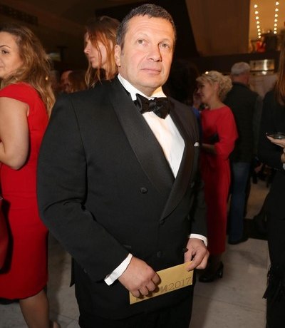 В броне и каске: фото Владимира Соловьева из Мариуполя