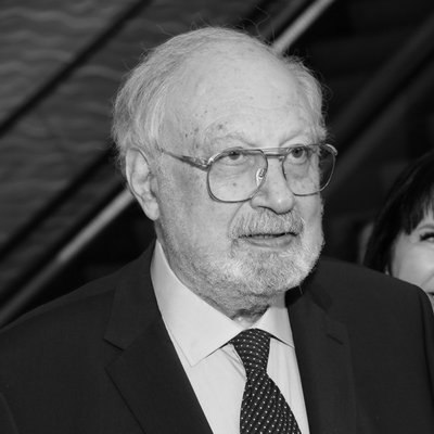 Умер сценарист «Утомленных солнцем» и «Белого солнца пустыни» Рустам Ибрагимбеков Умер сценарист «Утомленных солнцем» и «Белого солнца пустыни» Рустам Ибрагимбеков