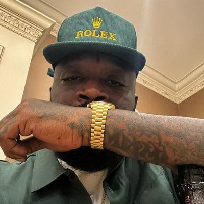 Бизоны Рика Росса досаждают его соседям