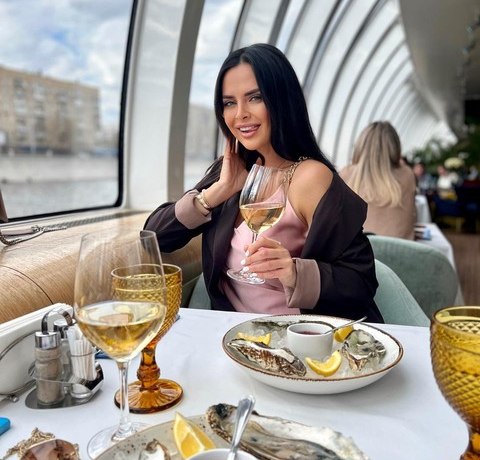 Виктория Романец: &laquo;Человек жил со мной, когда у него все было плохо. А теперь его жизнь только начин