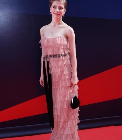 Лиза Арзамасова: &laquo;Как можно быть строгой по отношению к семимесячному ребенку?&raquo;