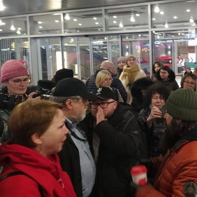 «Артдокфест» окончательно отменен после нападения на Виталия Манского «Артдокфест» окончательно отменен после нападения на Виталия Манского