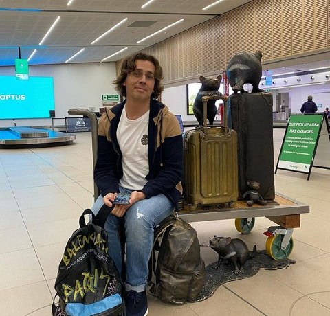 Максим Галкин собрался воевать за свой замок: &laquo;Им будет литься горящее масло на голову!&raquo;