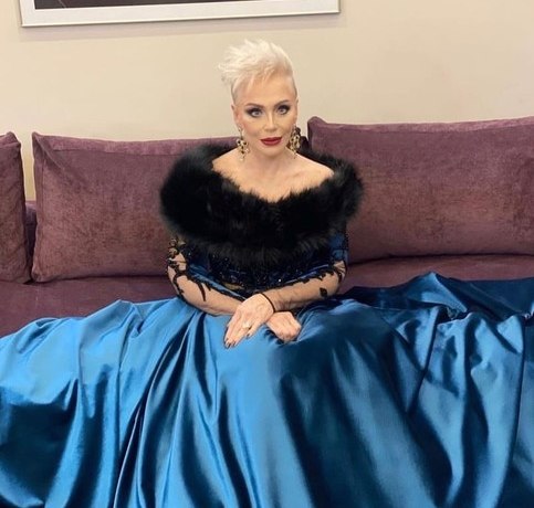 Понаровская: &laquo;По меркам имени и статуса живу весьма скромно. Если не дано &ndash; выгрызать у судьбы не бу