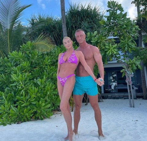 Владелец банного комплекса Сергей Кузнецов опроверг, что вернулся к Анастасии Волочковой